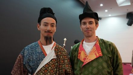 中国の至宝：民族衣装の伝統美